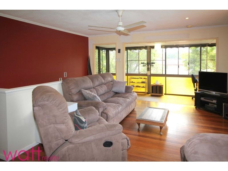 37 Gordon Road, Ferny Hills QLD 4055