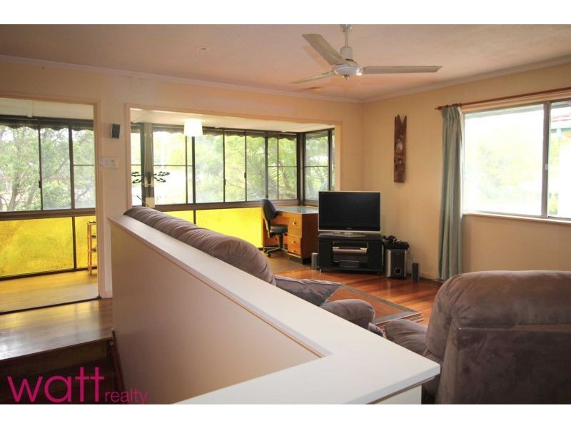 37 Gordon Road, Ferny Hills QLD 4055