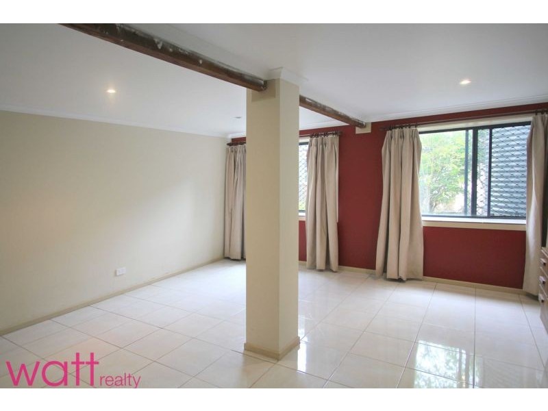 37 Gordon Road, Ferny Hills QLD 4055