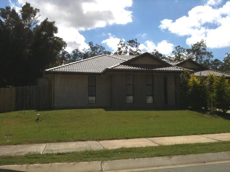 104 High Street, Blackstone QLD 4304