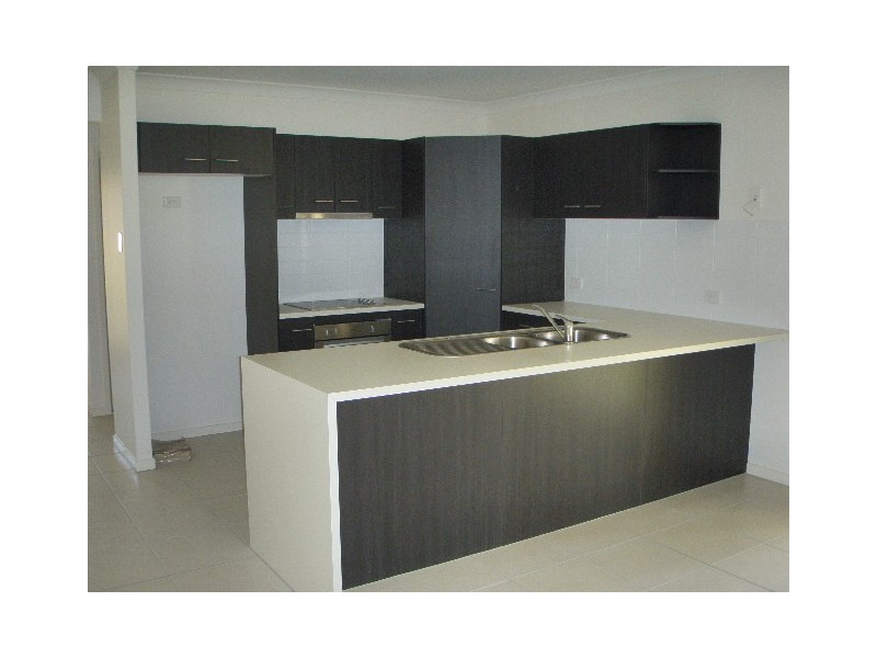 104 High Street, Blackstone QLD 4304