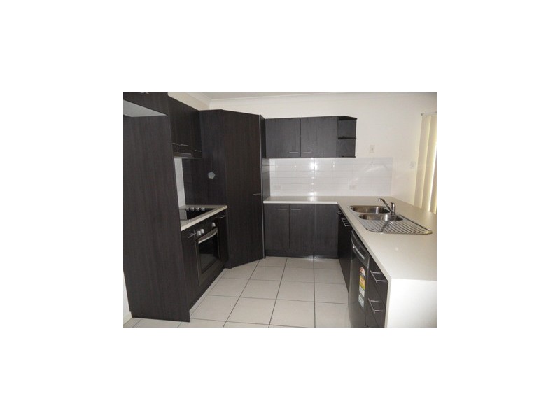 104 High Street, Blackstone QLD 4304