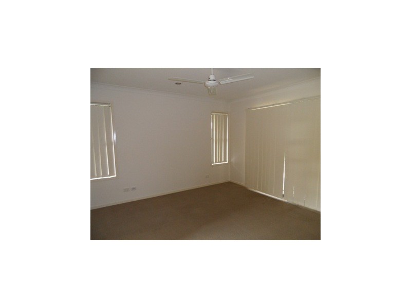 104 High Street, Blackstone QLD 4304