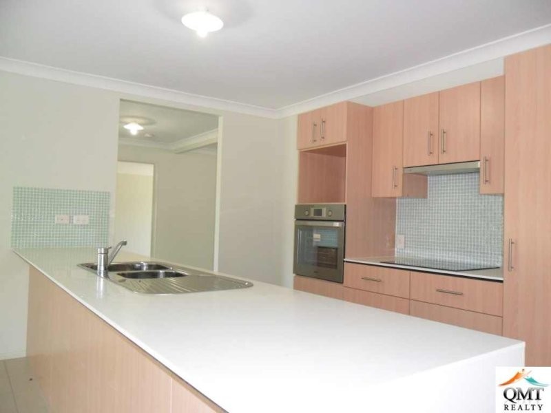 17 Cockatoo Drive, Adare QLD 4343
