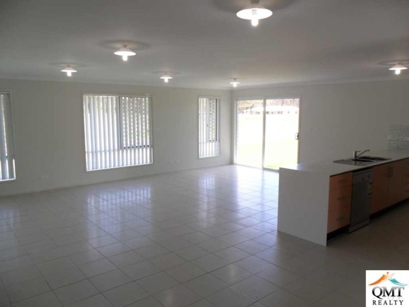 17 Cockatoo Drive, Adare QLD 4343