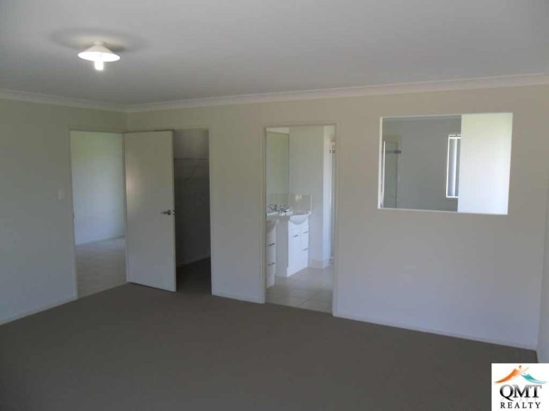 17 Cockatoo Drive, Adare QLD 4343