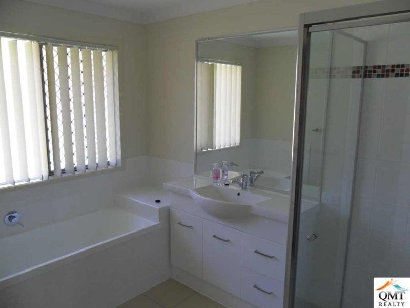 26 Cockatoo Drive, Adare QLD 4343