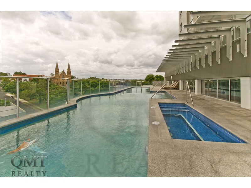 204/11 Ellenborough Street, Woodend QLD 4305