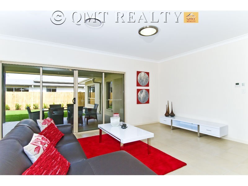 57 Jarvis Crossing, Waterford QLD 4133