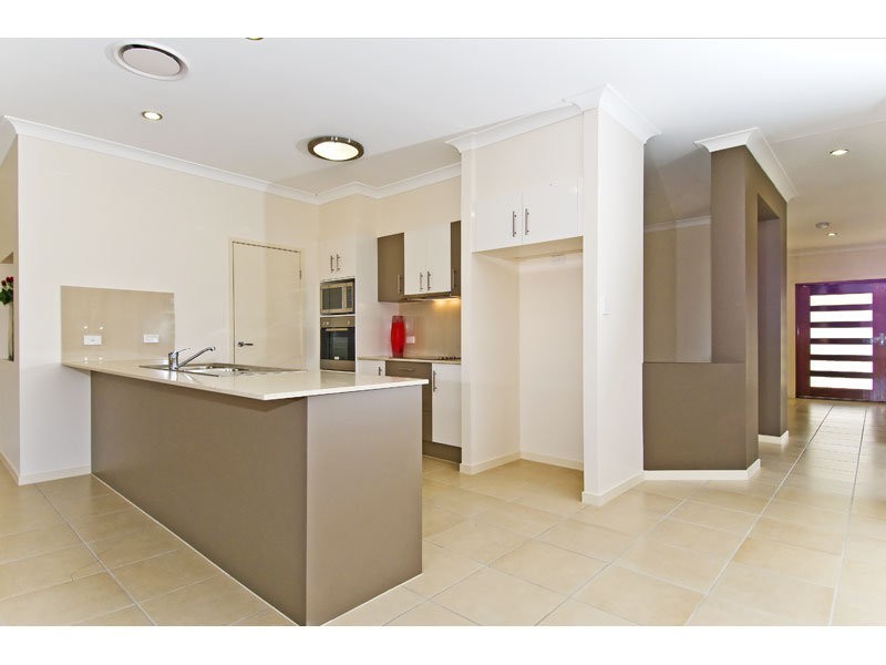 57 Jarvis Crossing, Waterford QLD 4133
