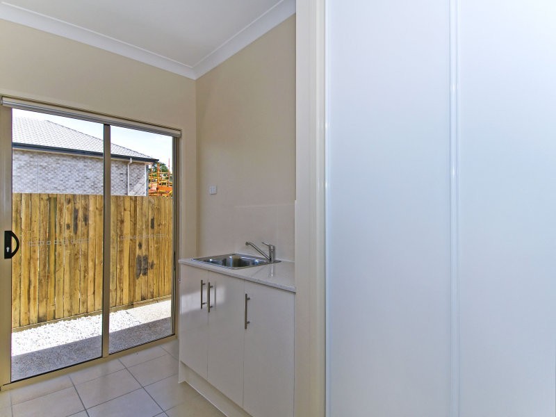 57 Jarvis Crossing, Waterford QLD 4133
