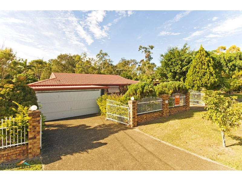 11 Helmet Court, Hillcrest QLD 4118