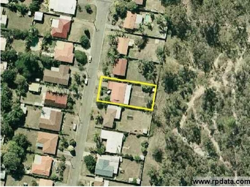 11 Helmet Court, Hillcrest QLD 4118