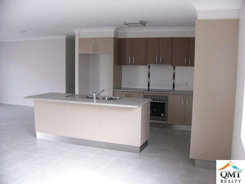 5 Tooloom Court, Waterford QLD 4133