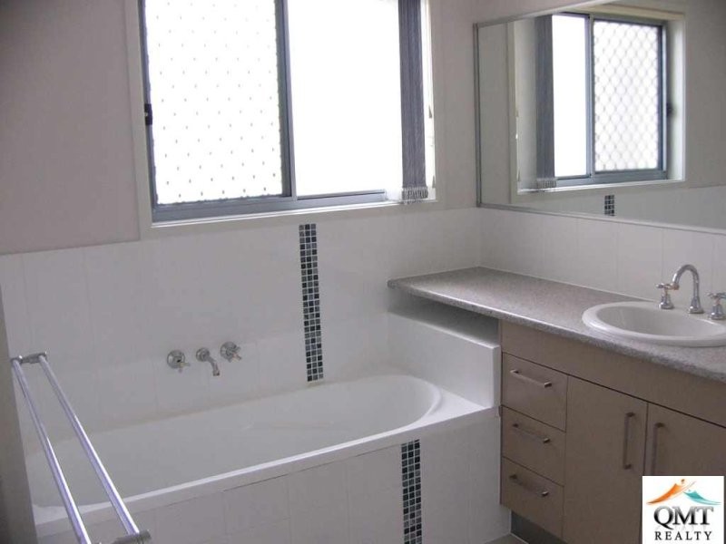 5 Tooloom Court, Waterford QLD 4133