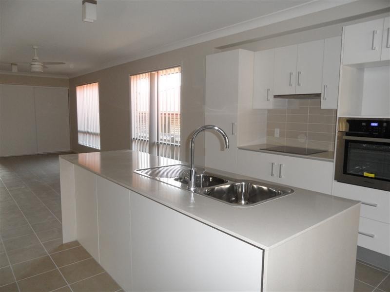 42A Cheihk Crescent, Collingwood Park QLD 4301