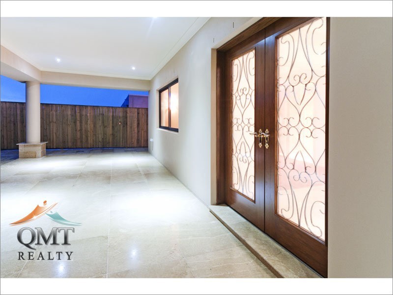 15 Beechwood Close, Stretton QLD 4116