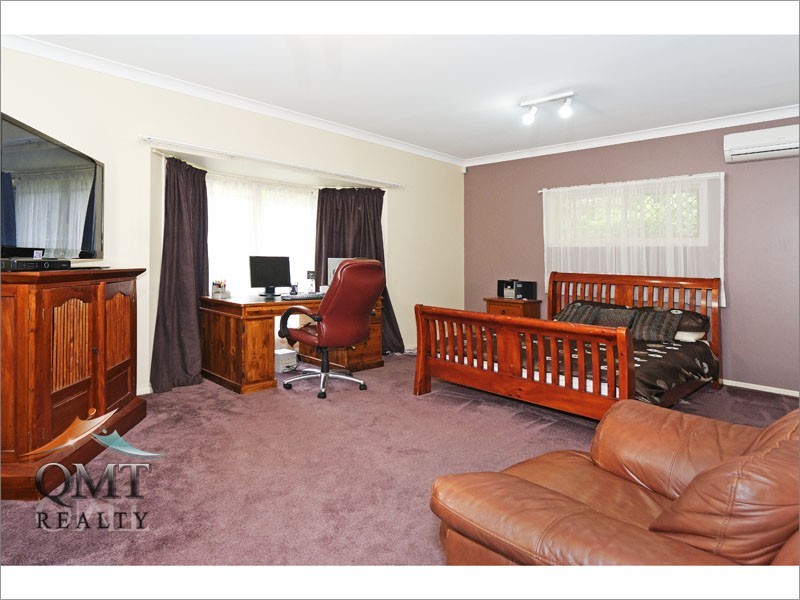15 Castle Hill Drive, Murrumba Downs QLD 4503