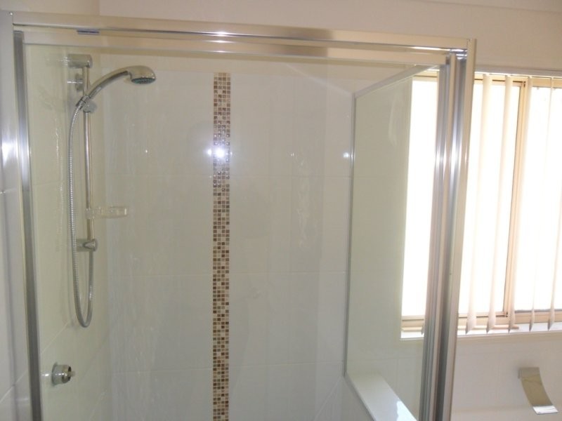 15 Dily Street (off Peverell St), Hillcrest QLD 4118