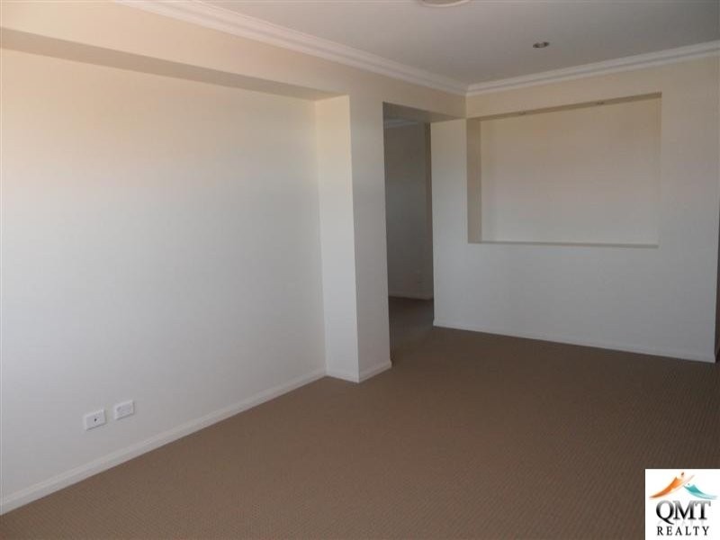 16 Beechwood Close, Stretton QLD 4116