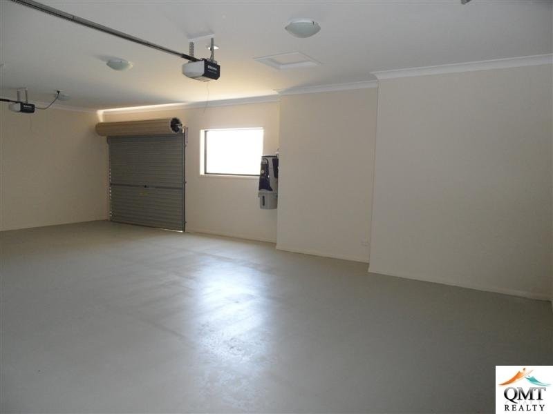 16 Beechwood Close, Stretton QLD 4116