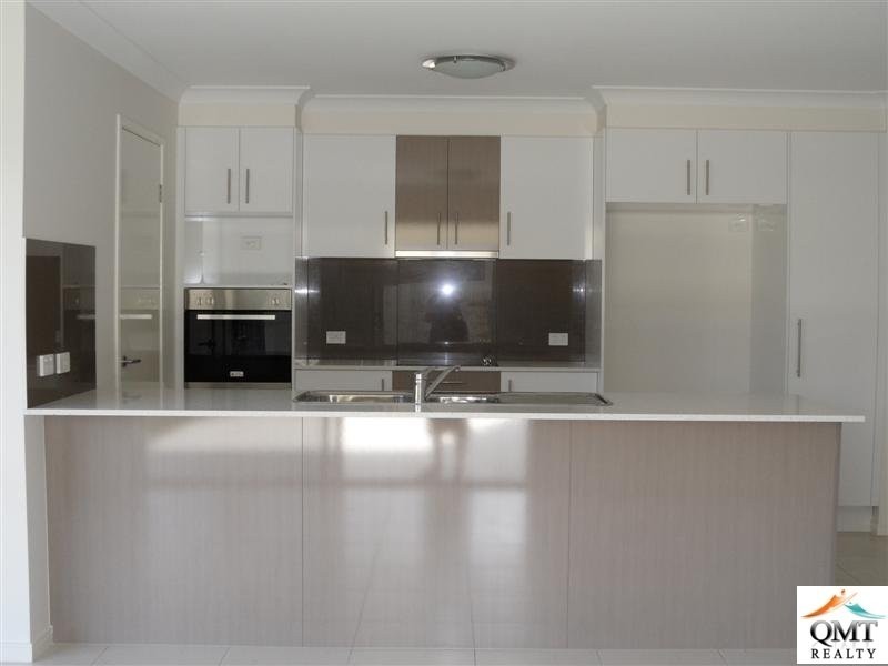 24 Coalstoun Crossing, Waterford QLD 4133