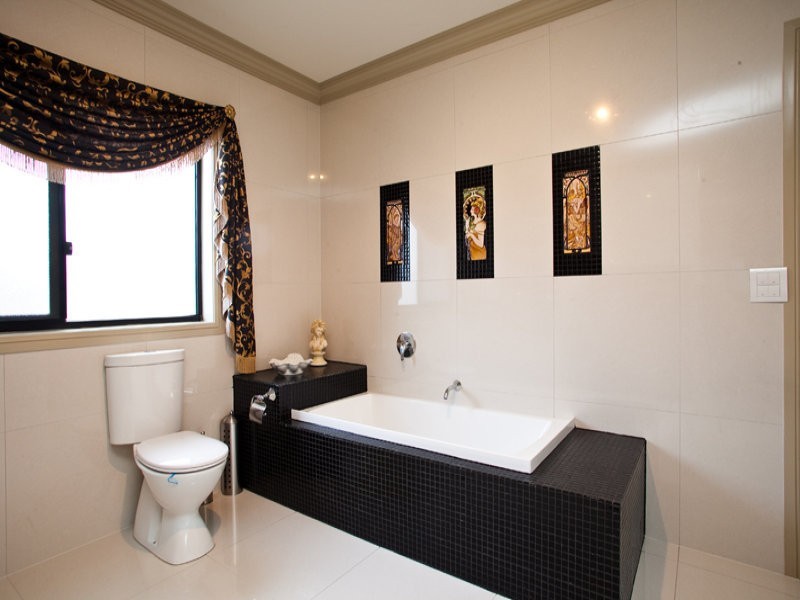 170 Hawthorne Circuit, Stretton QLD 4116