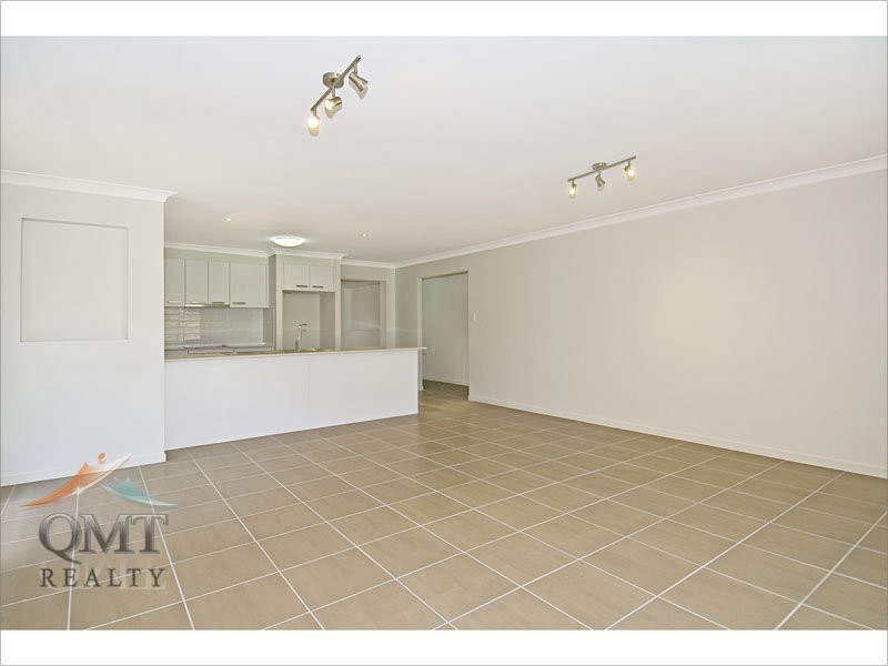 19 Bellthorpe Crescent, Waterford QLD 4133