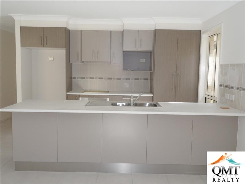 7 Carrawinya Street, Waterford QLD 4133