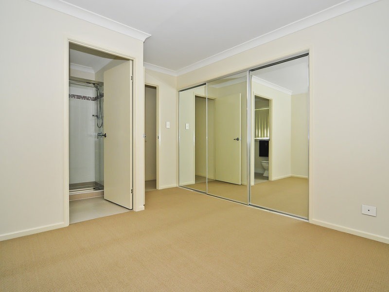4 Foundation Street, Collingwood Park QLD 4301