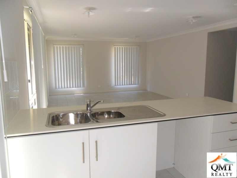 33 Conway Street, Riverview QLD 4303
