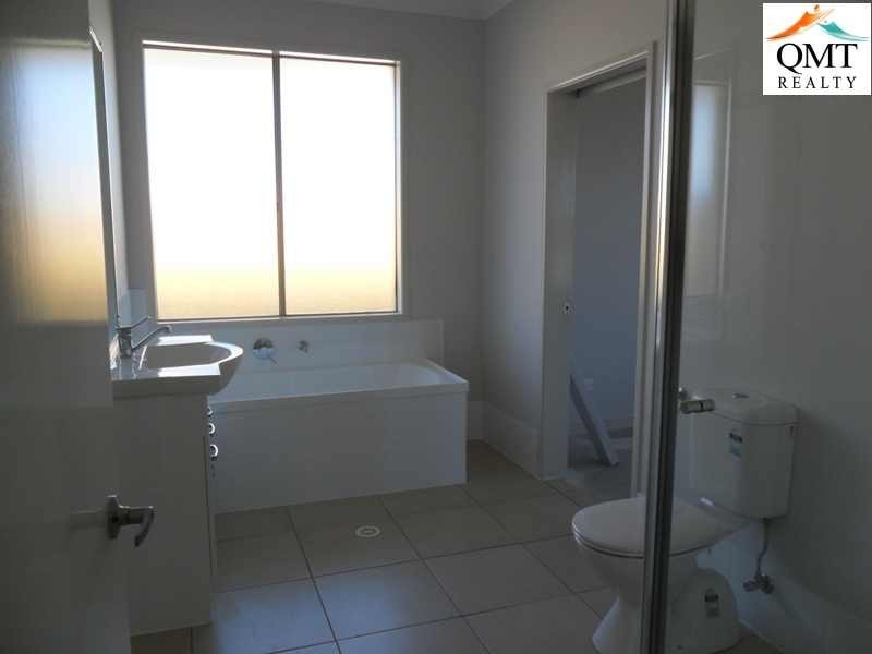 24 Tulip Street, Yamanto QLD 4305