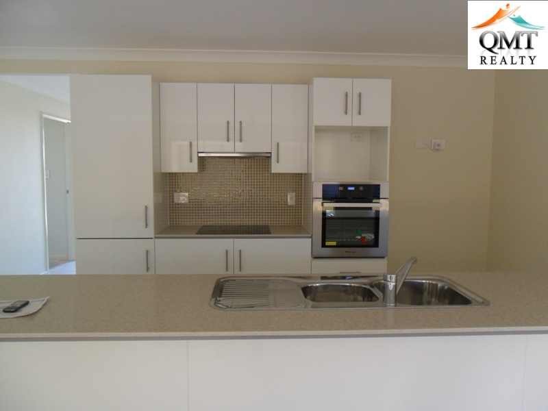 Yamanto QLD 4305