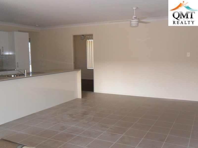 4 Iris Court, Yamanto QLD 4305