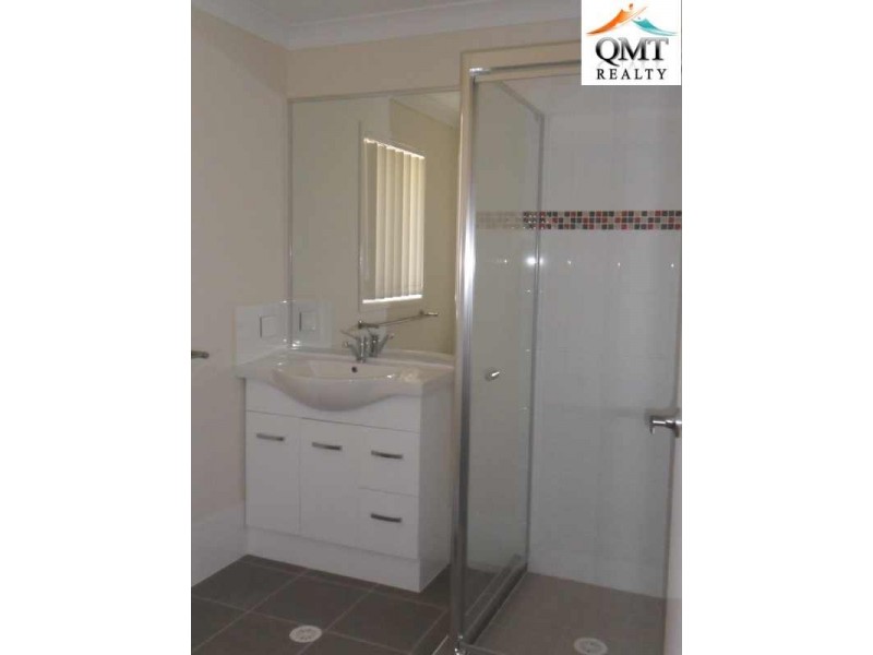 4 Iris Court, Yamanto QLD 4305