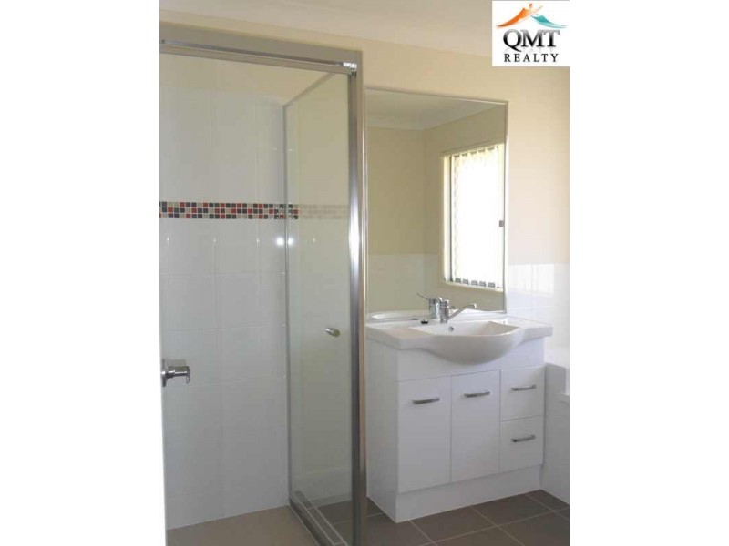 4 Iris Court, Yamanto QLD 4305