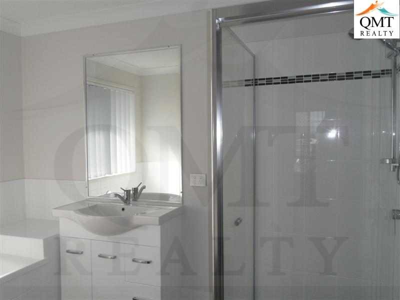 10 Iris Court, Yamanto QLD 4305