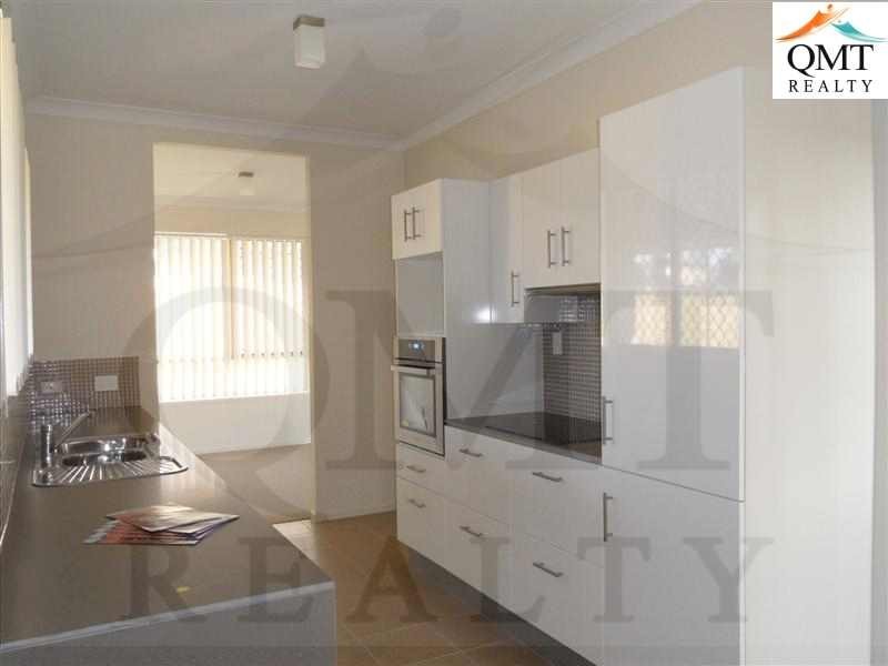 14 Iris Court, Yamanto QLD 4305