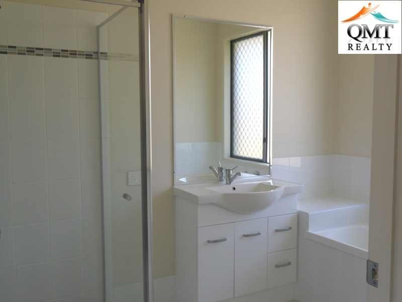 9 Iris Court, Yamanto QLD 4305