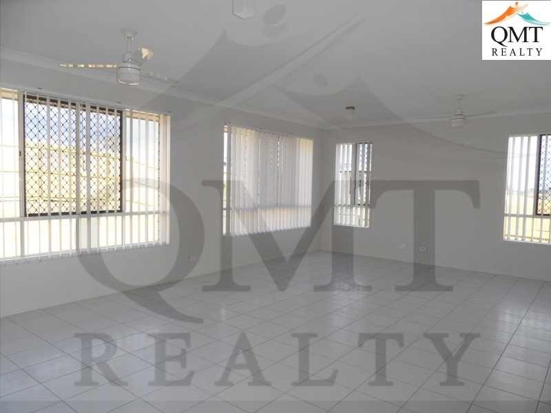 1 Iris Court, Yamanto QLD 4305