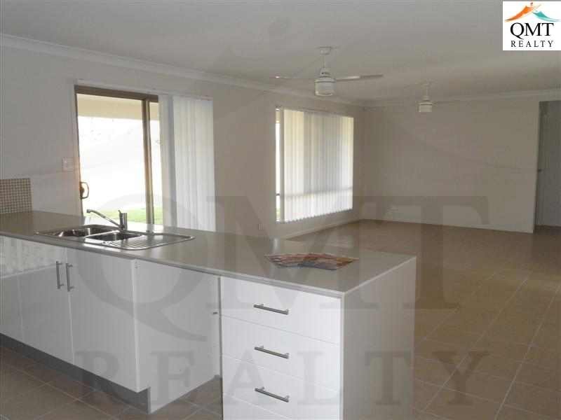 13 Petal Place, Yamanto QLD 4305