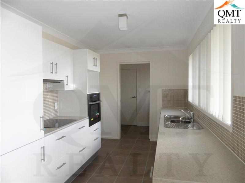 Yamanto QLD 4305