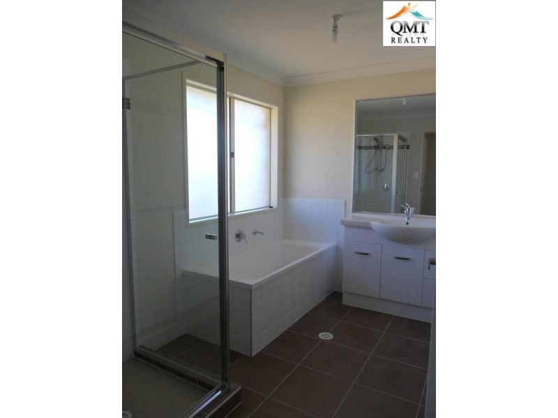 Yamanto QLD 4305