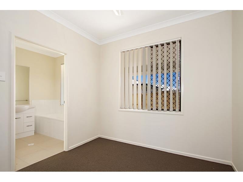 2 Lilly Court, Yamanto QLD 4305