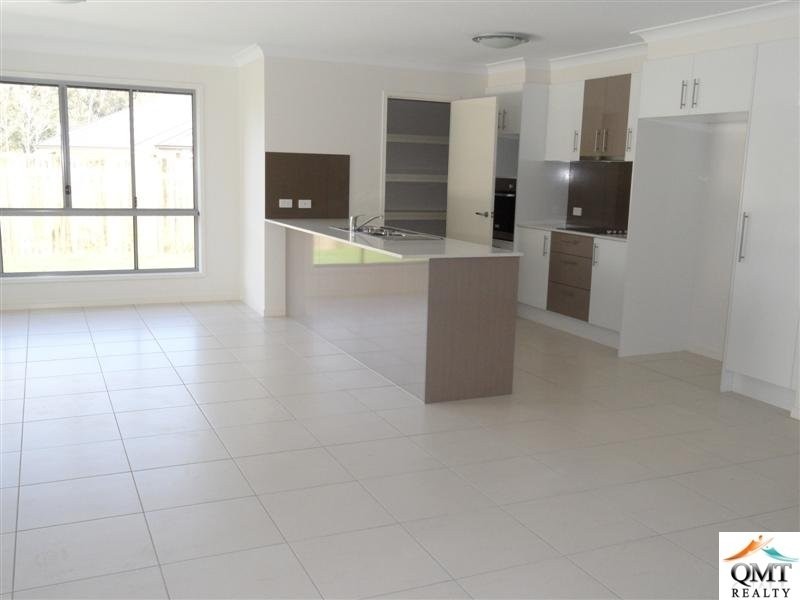 24 Coalstoun Crossing, Waterford QLD 4133