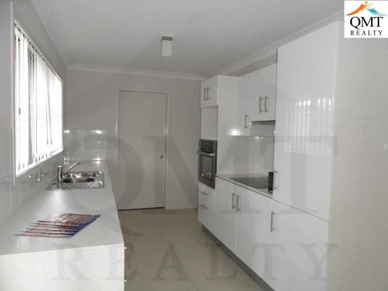 10 Petal Place, Yamanto QLD 4305