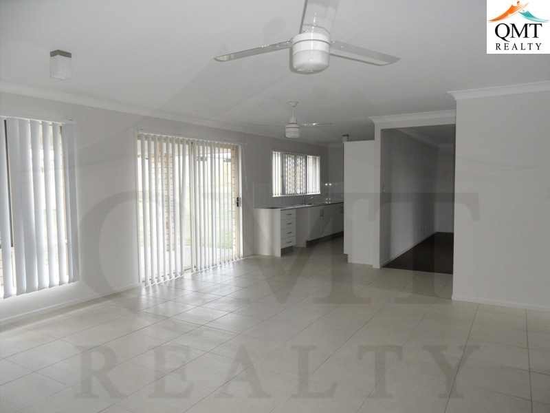 10 Petal Place, Yamanto QLD 4305