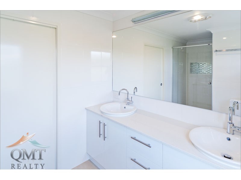 5 Pennington Street, Wakerley QLD 4154