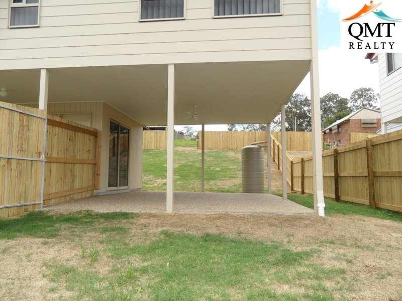 98 High Street, Blackstone QLD 4304