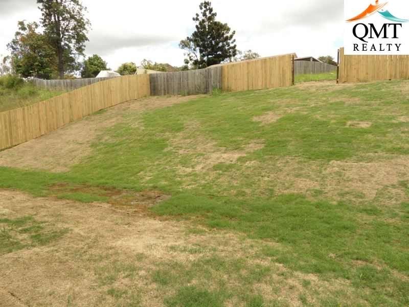 98 High Street, Blackstone QLD 4304